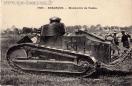 Carte postale ancienne - 7727. - BESANÇON. - Manœuvre de Tanks.