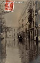 Carte postale ancienne - Besançon - Square St-Amour et Rue d'Alsace lors des Ino...