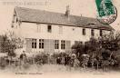 Carte postale ancienne Besançon - Deban - St-Ferjeux - Maison d'Ecole