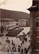 Carte postale ancienne - BESANÇON - Place St Jacques - Défilé du 14 juillet 1930