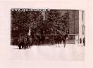 Carte postale ancienne - BESANÇON - Défilé militaire de l'infanterie avenue de C...