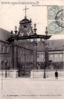 Carte postale ancienne - Excursion en Franche-Comté - 86. BESANÇON. - Grille mon...