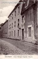 Carte postale ancienne - BESANÇON - Cours Ménager Sagesse - Façade