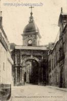 Carte postale ancienne - 3 - BESANÇON - La Cathédrale St-Jean. Porte Noire
