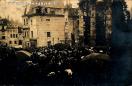 Carte postale ancienne - BESANÇON - St-Jean - Rue de la Convention - Procession ...