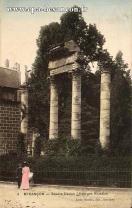 Carte postale ancienne - Excursion en Franche-Comté - 3  BESANÇON - Le Square Ca...