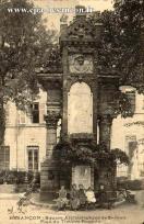 Carte postale ancienne - 835 - BESANÇON - Square Romain. La Grande-Rue