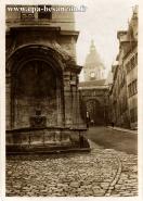 Carte postale ancienne - BESANÇON - Fontaine de la place Victor Hugo