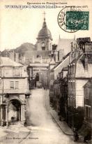 Carte postale ancienne - Excursion en Franche-Comté 57 - BESANÇON - Rue de la Co...