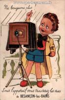 Carte postale ancienne - Ne bougeons plus ! Sous l'appareil vous trouverez les v...