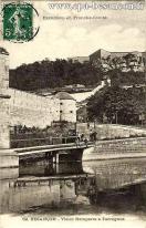 Carte postale ancienne - Excursion en Franche-Comté - 52. BESANÇON - Vieux Rempa...