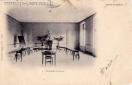 Carte postale ancienne - SAINT-FERRÉOL - 7. - Une Salle de Classe