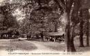 Carte postale ancienne - VELOTTE-BESANÇON - Restaurant PAUSET-FLEURET - Les Jeux...