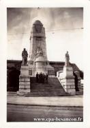 Carte postale ancienne - BESANÇON - Monument aux morts de la gare Viotte - Photo...