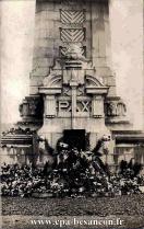 Carte postale ancienne - BESANÇON - Monument aux Morts de la Gare Viotte