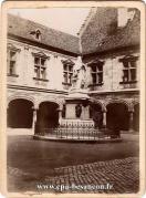 Carte postale ancienne - BESANÇON - Statue du Cardinal Granvelle - v. 1900