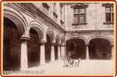 Carte postale ancienne Besançon - A. PÉTRY - BESANÇON - Cour du Palais Granvelle