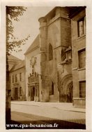 Carte postale ancienne - BESANÇON - Rue Mégevand - Église Notre-Dame