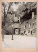 Carte postale ancienne - BESANÇON - La Porte taillée côté faubourg Rivotte